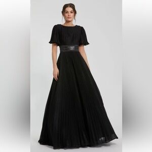 Mac Duggal Black Pleated Shimmering Flutter Sleeve Gown size 20